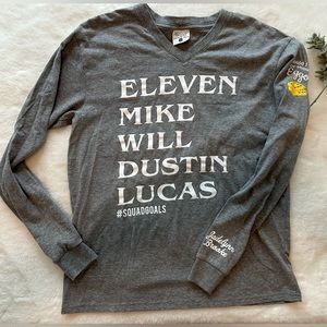 Jadelynn Brooke | Stranger Things Squad V-Neck Long Sleeve - Size M - Grey - EUC